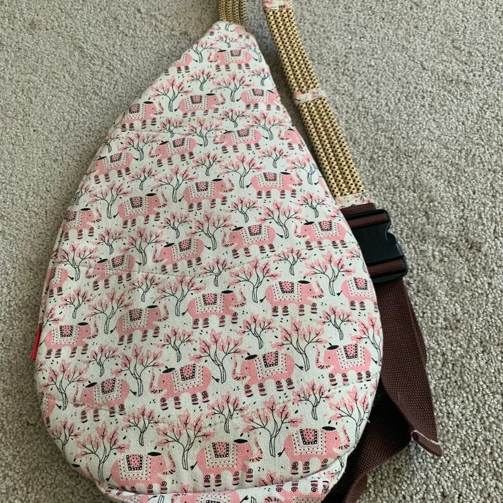 Union Bay strap sling bag adjustable braided rope strap ivory w pink elephants